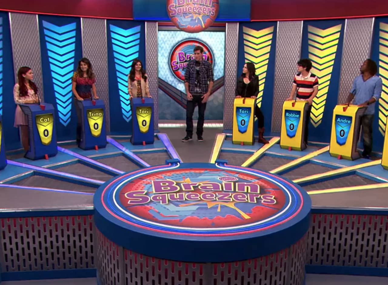 teams and host on the set of Brain Squeezers
