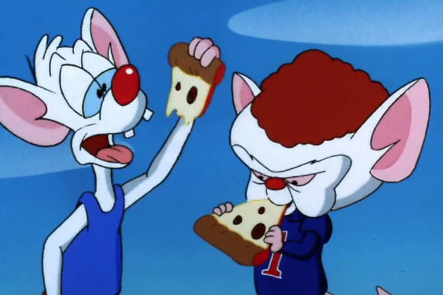 Brain and Meadowlark eating pizza