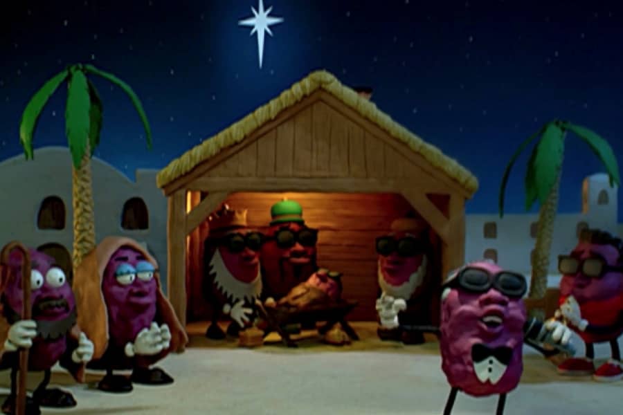 the prunes as characters of the nativity scene