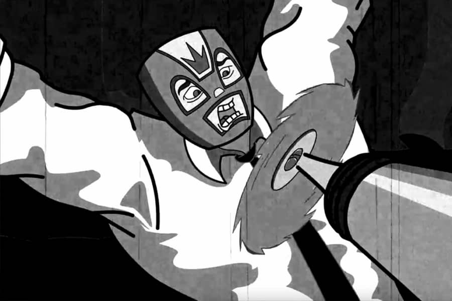 El Rey scared by a spinning blade