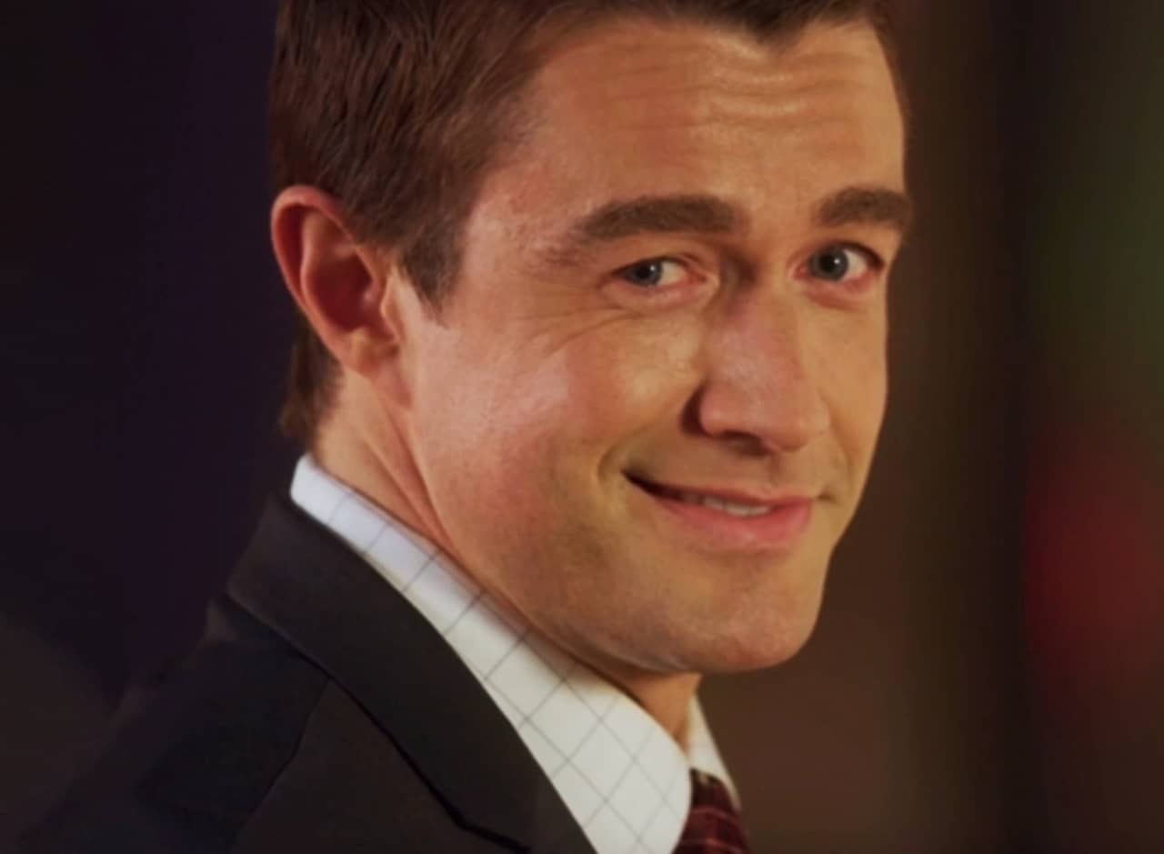 Mike Mitchell as Clint Handsome