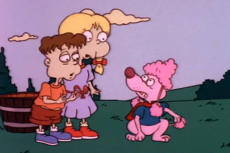 Oodles talking to two kids