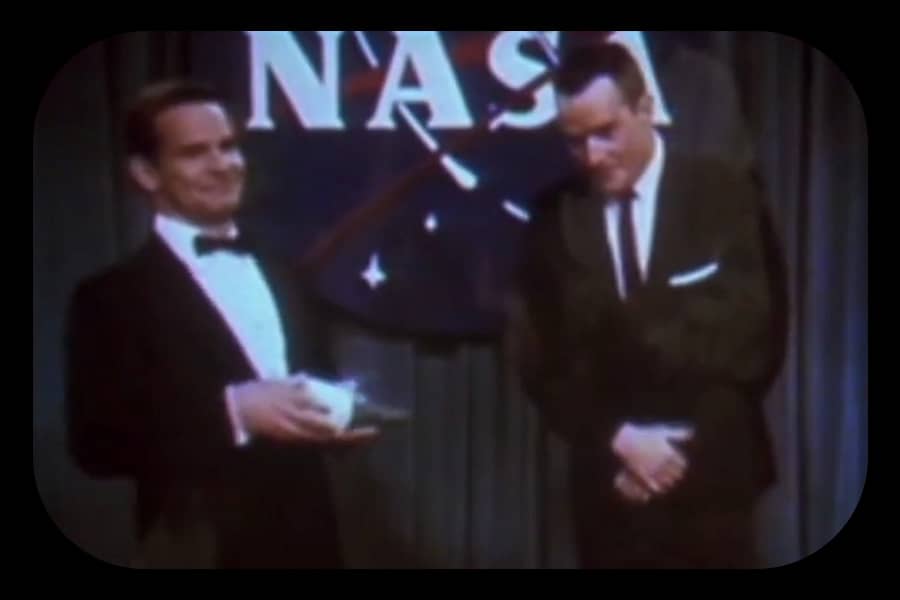 Chesterfield talks with a NASA astronaut
